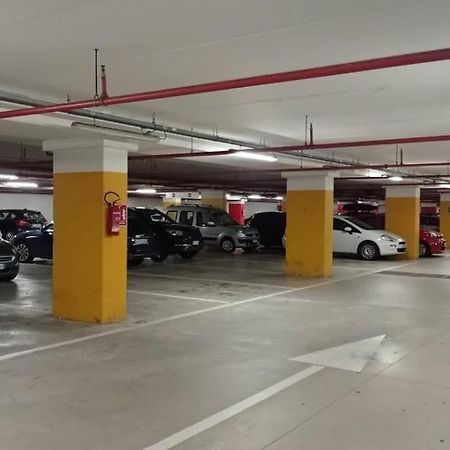 Casa Etruschi - Appartamento Con Posto Auto Ливорно Екстериор снимка